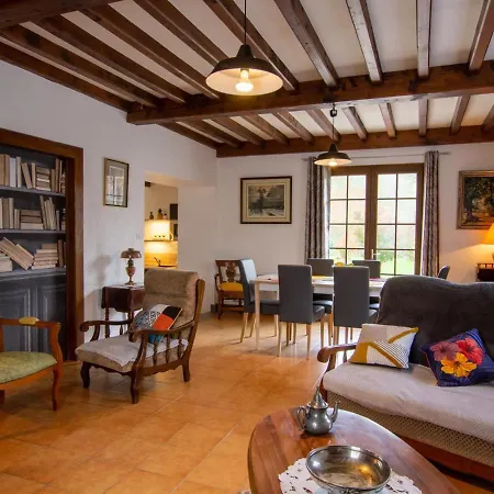 Maison Renovee Avec Grand Jardin Clos, 3 Terrasses Et Equipements Modernes Pres De Brantome. - Fr-1-616-177