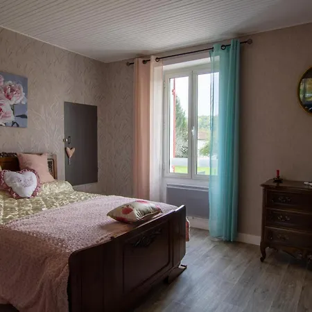 Maison Renovee Avec Grand Jardin Clos, 3 Terrasses Et Equipements Modernes Pres De Brantome. - Fr-1-616-177 Holiday home *